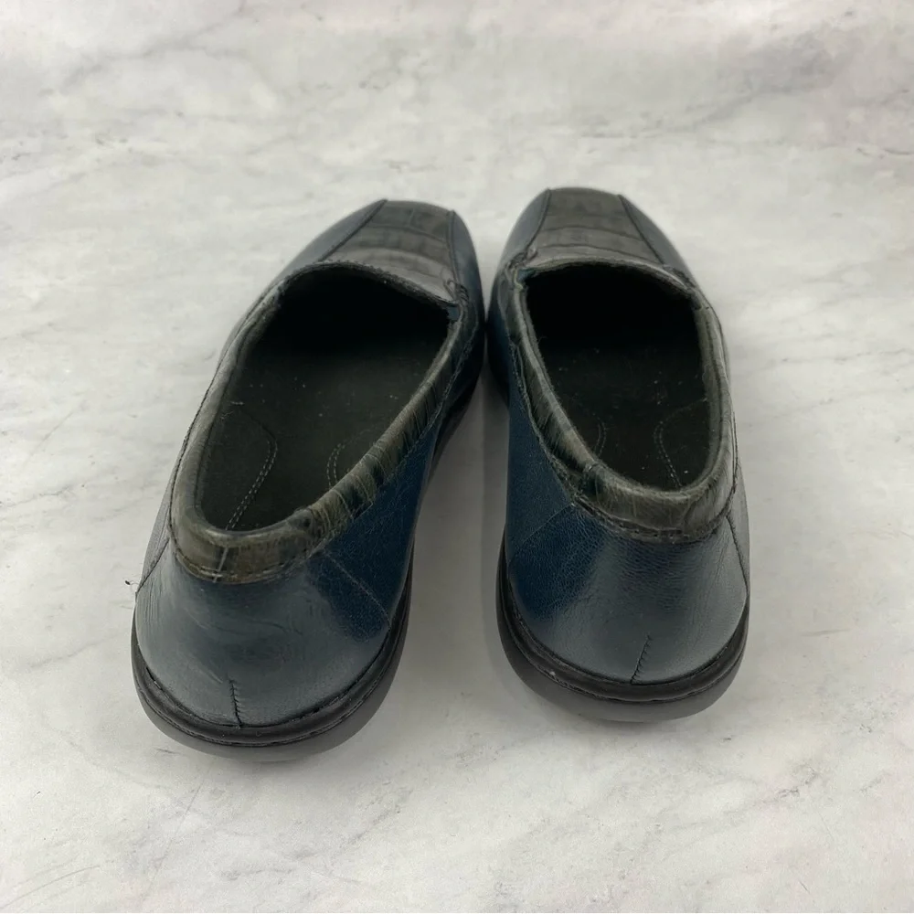 Clarks crocodile print